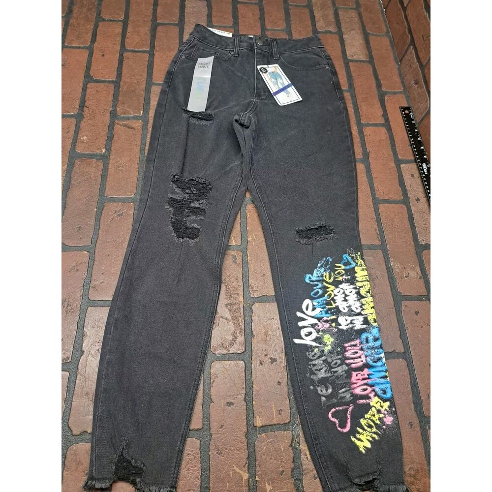 Tinseltown Hi-Rise The Mom Jeans Black Graphic 5/27